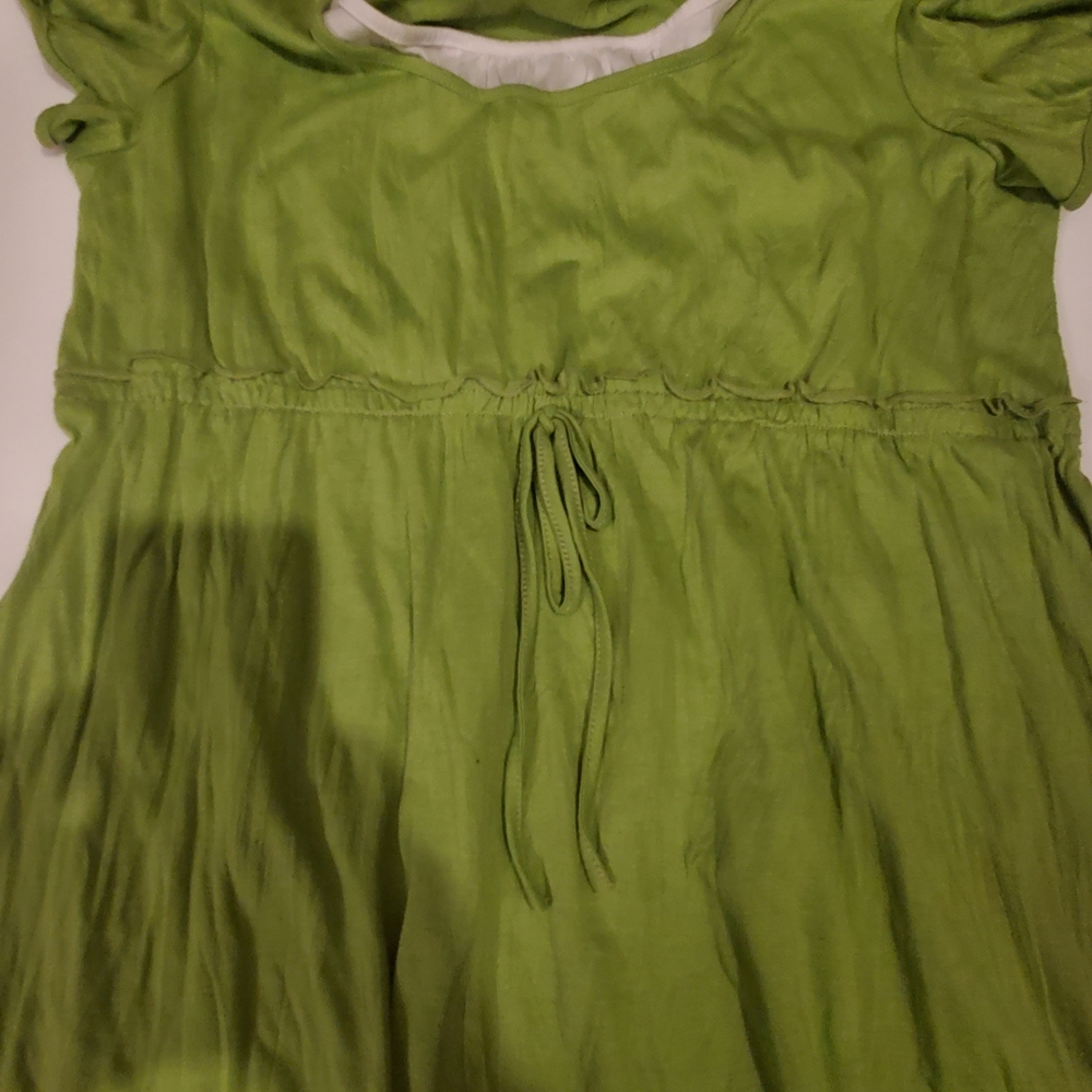 Cameo Vibrant Green Top
